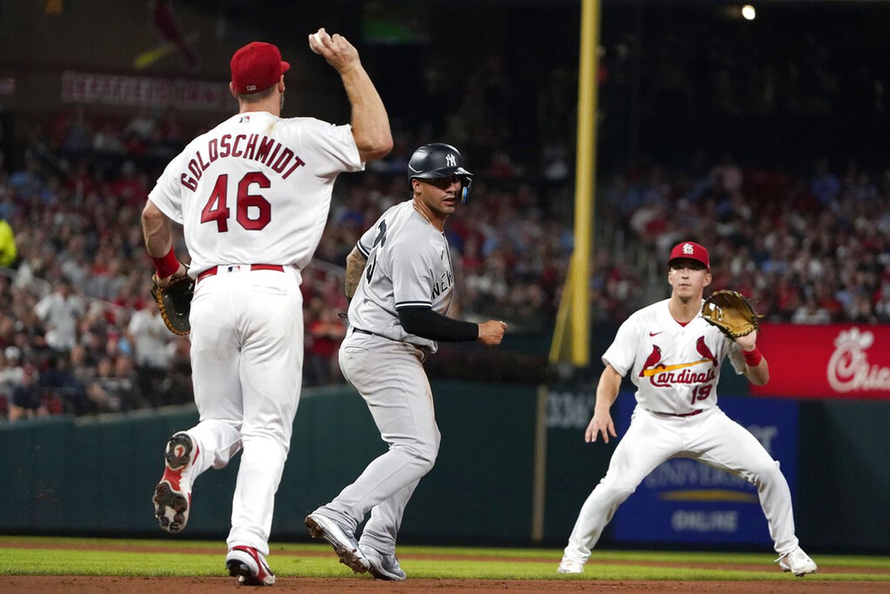 St. Louis Cardinals are playin' the stinkin' Yankees - A series