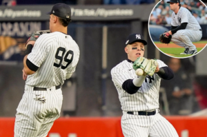 Yankees outfield error in ALCS Game 3