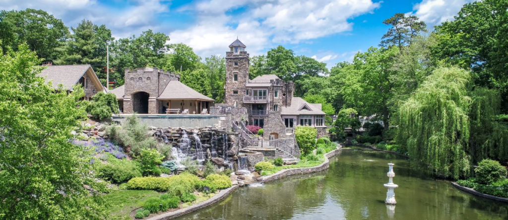 Tiedemann Castle home of Derek Jeter