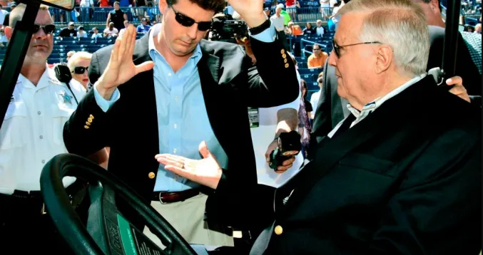 Hal Steinbrenner con su padre George Steinbrenner