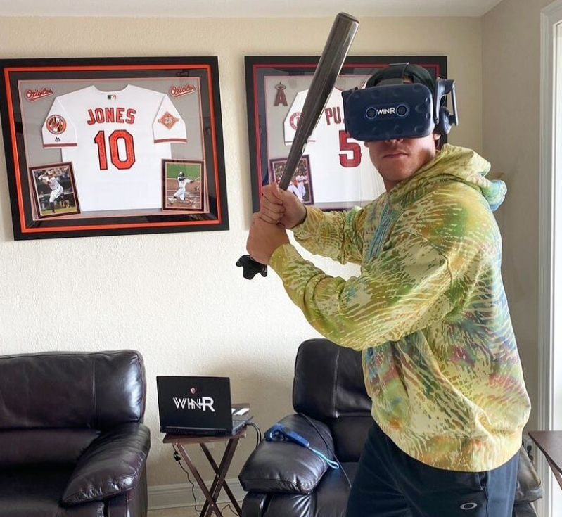 Aaron Judge is training at home using VR technology.