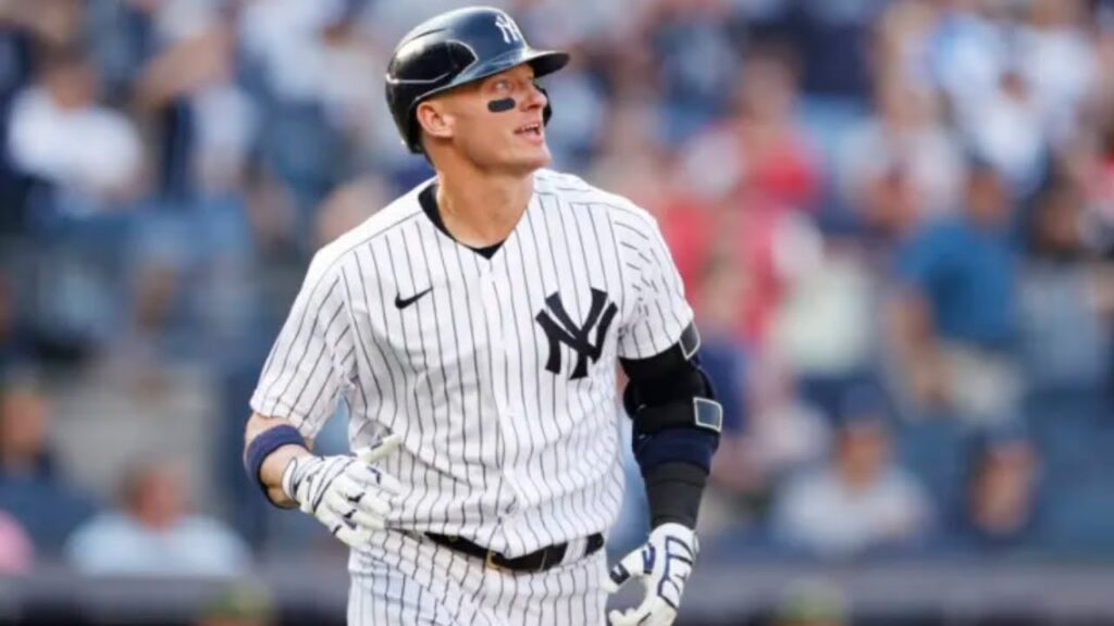 Yankees lose RED HOT outfielder to injury