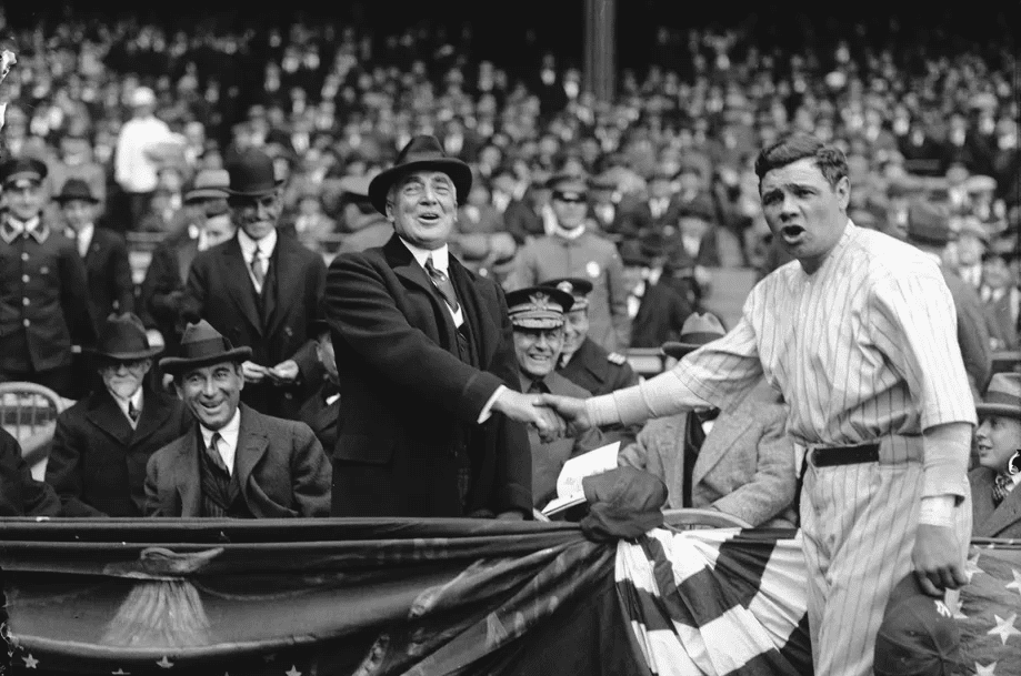 Babe Ruth infundió nueva vida a los Yankees al ganar las Series Mundiales de 1923.