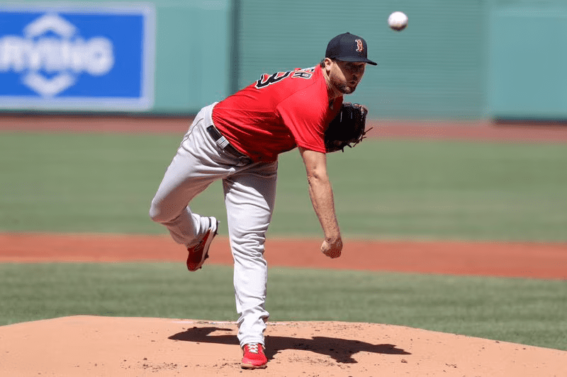 Yankees sign Rays pitcher Colten Brewer, who is seen here pitching for Boston at Fenway Park, Thursday, July 16, 2020, in Boston.