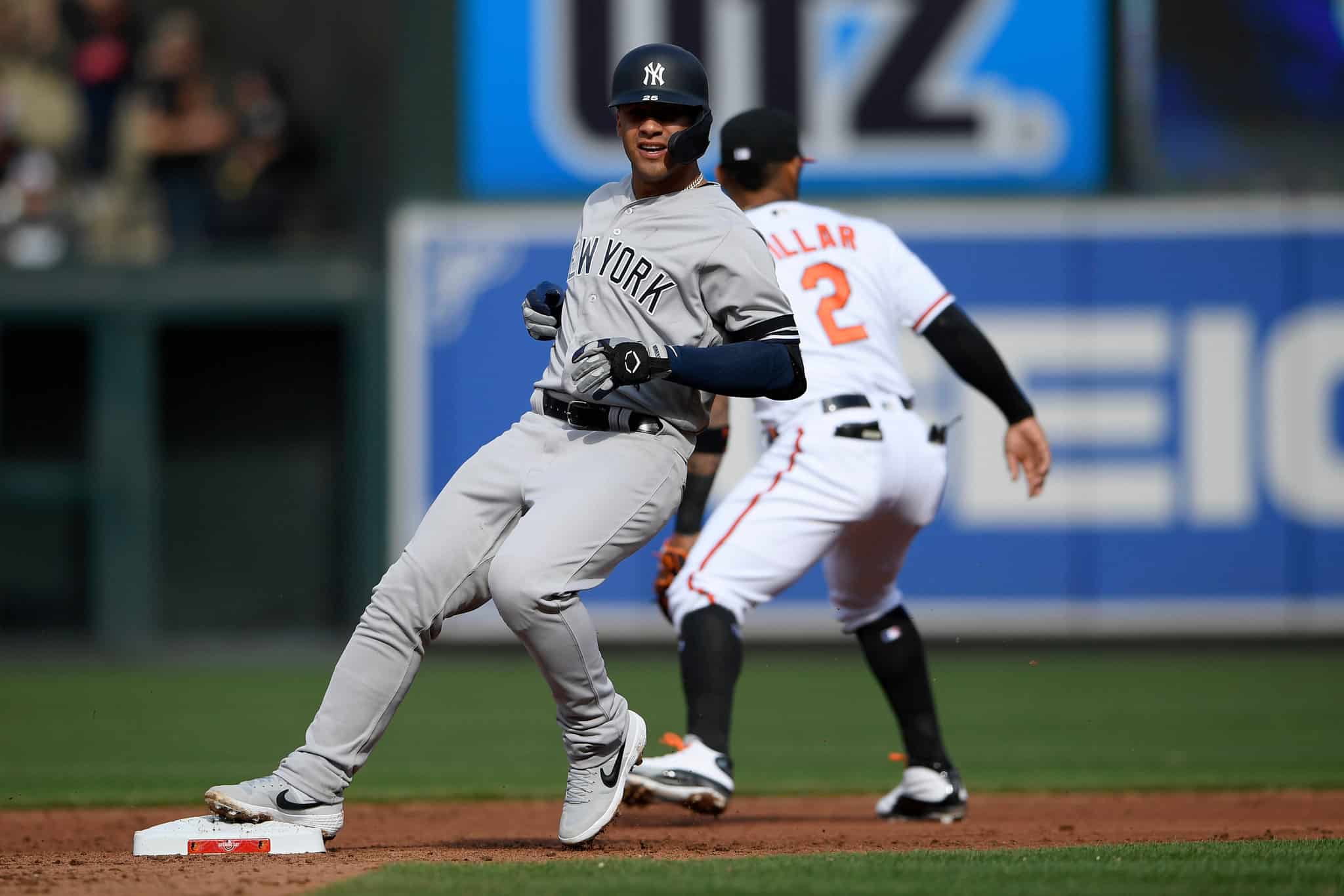 Aaron Hicks  Four Seam Images