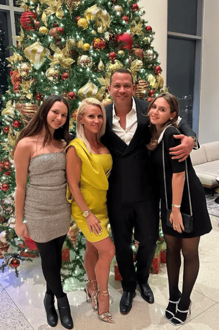 Alex Rodriguez and Jac Cordeiro with his daughters, Natasha and Ella on Dec. 17, 2022.