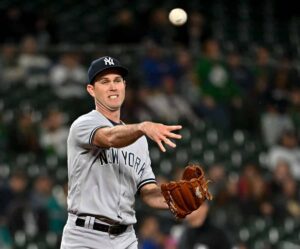 Yankees reliever makes choice final amid Tommy John Surgery speculation