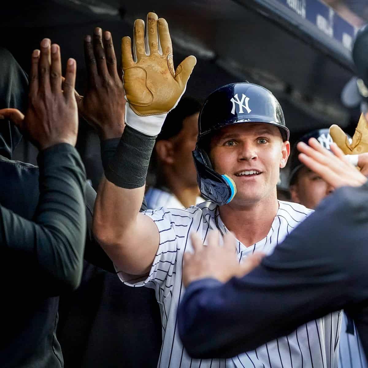 Mariners manage only 4 hits in 4-2 loss to Yankees