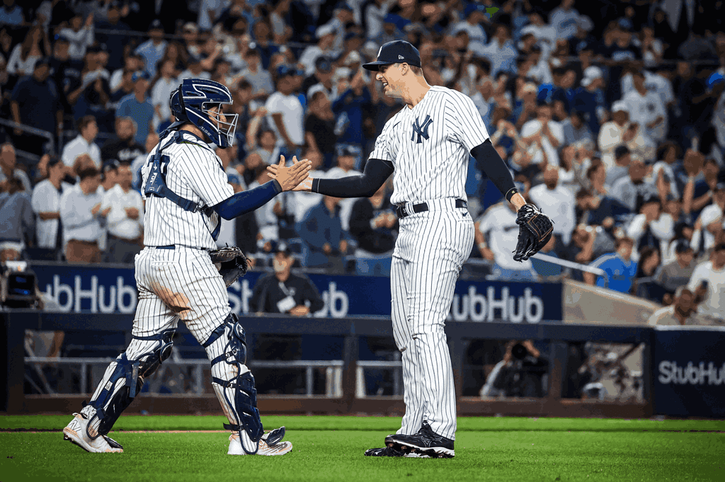 Yankees in action against the Mariners