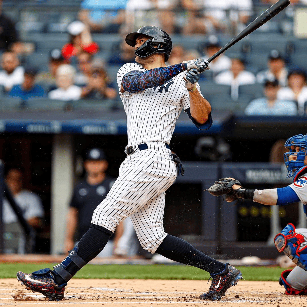Giancarlo Stanton hits two homers as Yankees beat Cubs, 6-3