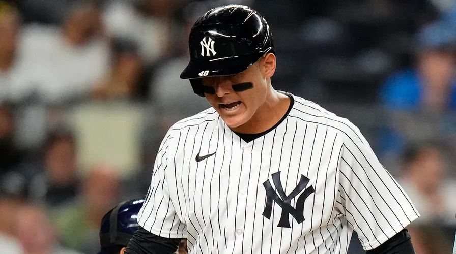 Yankees' star Anthony Rizzo in action.