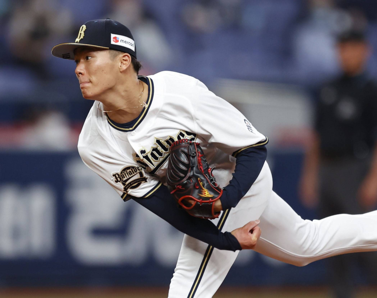 El lanzador japonés Yoshinobu Yamamoto juega en la Liga Nipona y es objetivo de muchos clubes de la MLB.