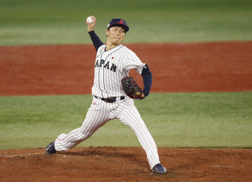 Former New York Yankees SP Masahiro Tanaka is staying in Japan - Sports  Illustrated NY Yankees News, Analysis and More