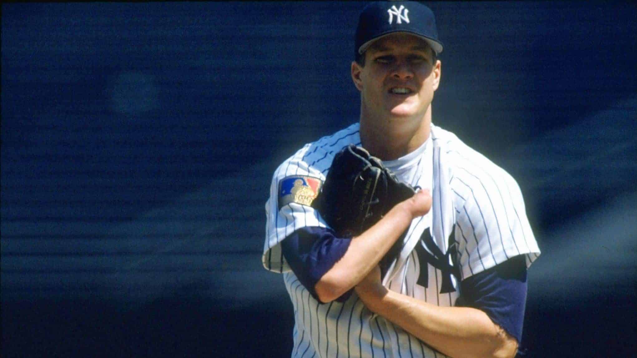 One-Handed Jim Abbott Throws No-Hitter  #OTD in 1993 🗓️ Yankees pitcher Jim  Abbott, who was born without a right hand, threw a no-hitter 🤯 One of the  coolest baseball stories of