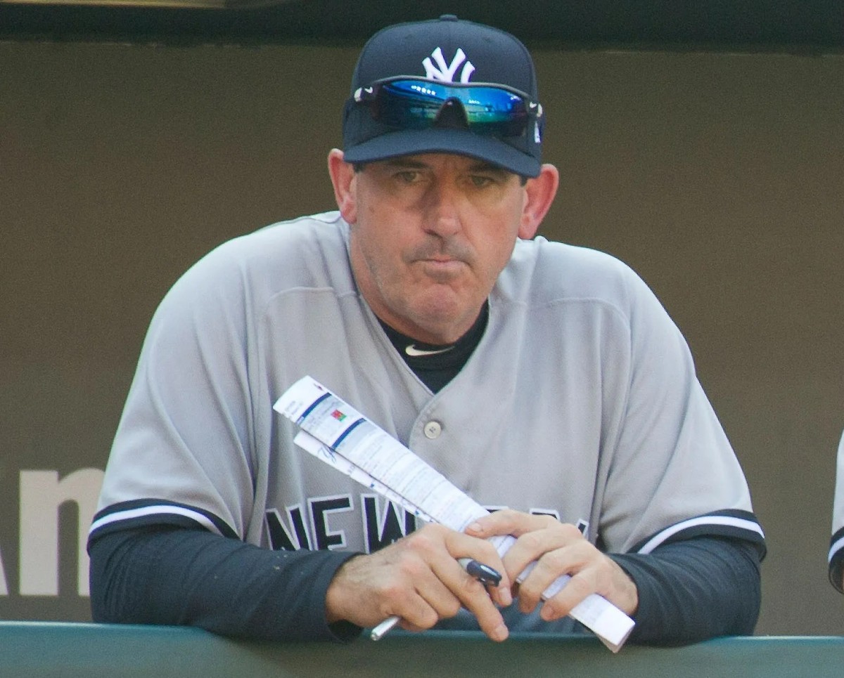 El ex entrenador de banquillo de los Yankees Rob Thomson