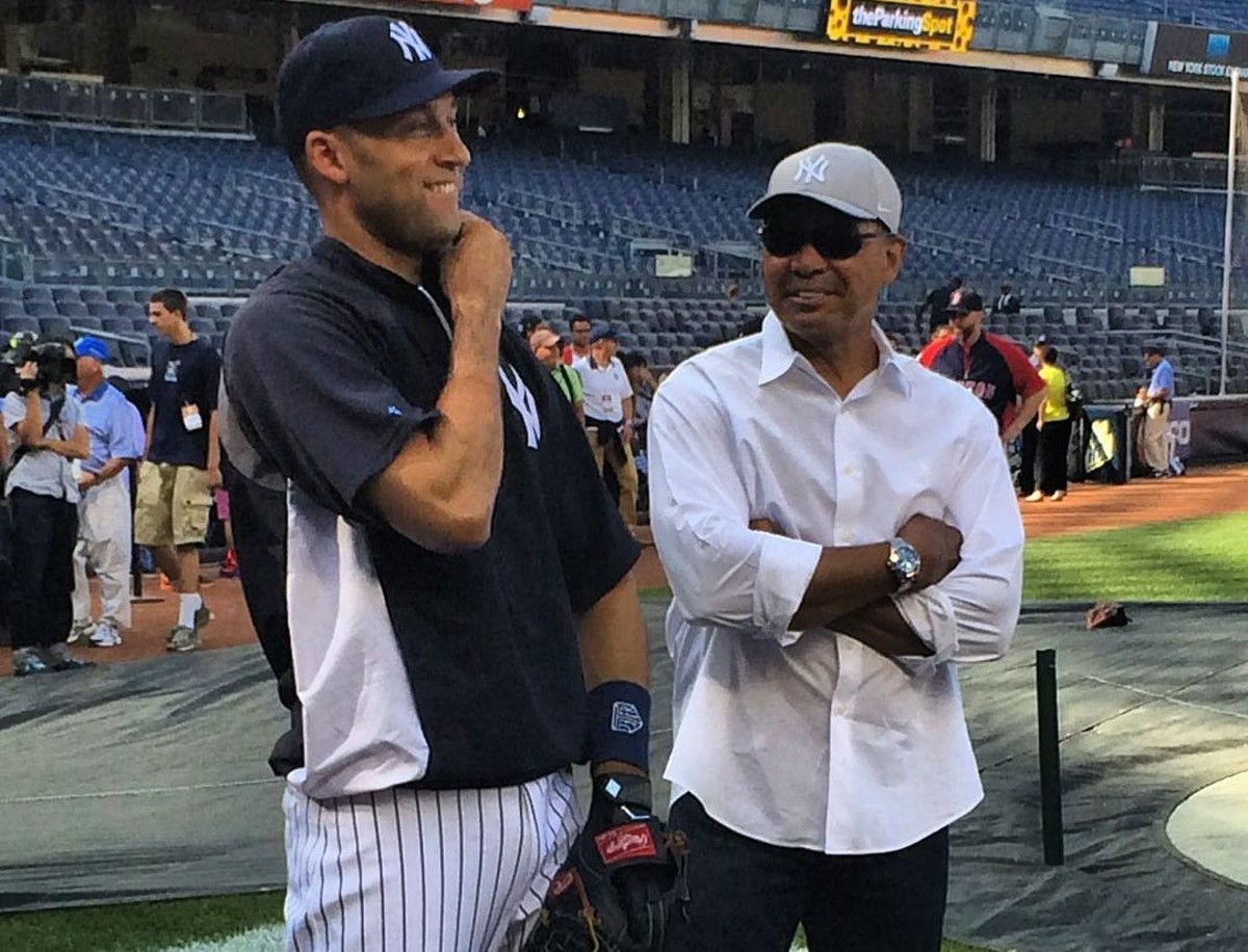 Las leyendas de los Yankees Reggie Jackson y Derek Jeter.