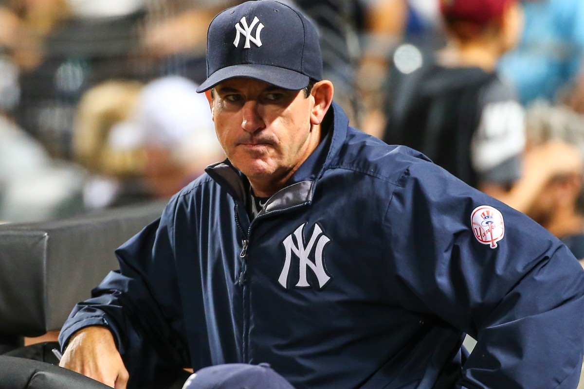 El ex entrenador de banquillo de los Yankees Rob Thomson