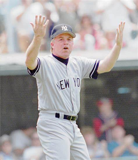 Buck Showalter playing for the Yankees