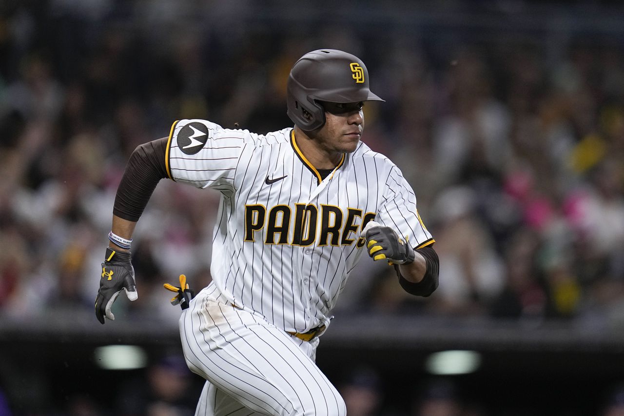 Yankees in trade talks to sign San Diego Padres outfielder Juan Soto