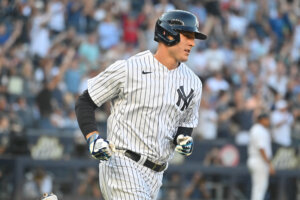 New York Yankees first baseman Anthony Rizzo (48) rounds the bases on his 3-run home run during the first inning when the New York Yankees played the Seattle Mariners Monday, Aug. 1, 2022, at Yankee Stadium in Bronx.