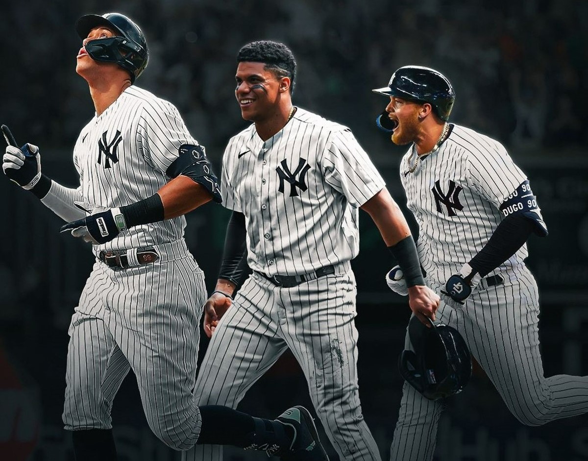 Aaron Judge, Juan Soto y Alex Verdugo de los New York Yankees
