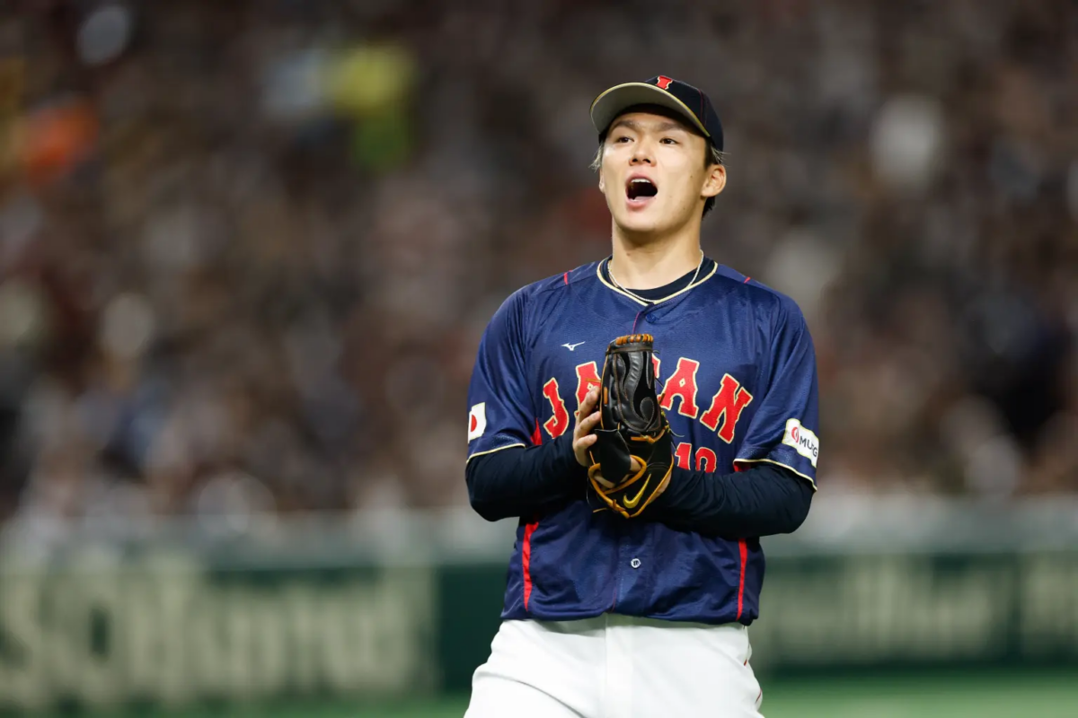 Yoshinobu Yamamoto está en el punto de mira de pesos pesados de la MLB, incluidos los Yankees.
