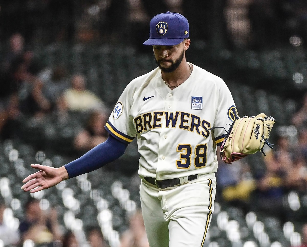 Ex-Brewers pitcher Devin Willians reacting after a strikeout against the Diamondbacks.