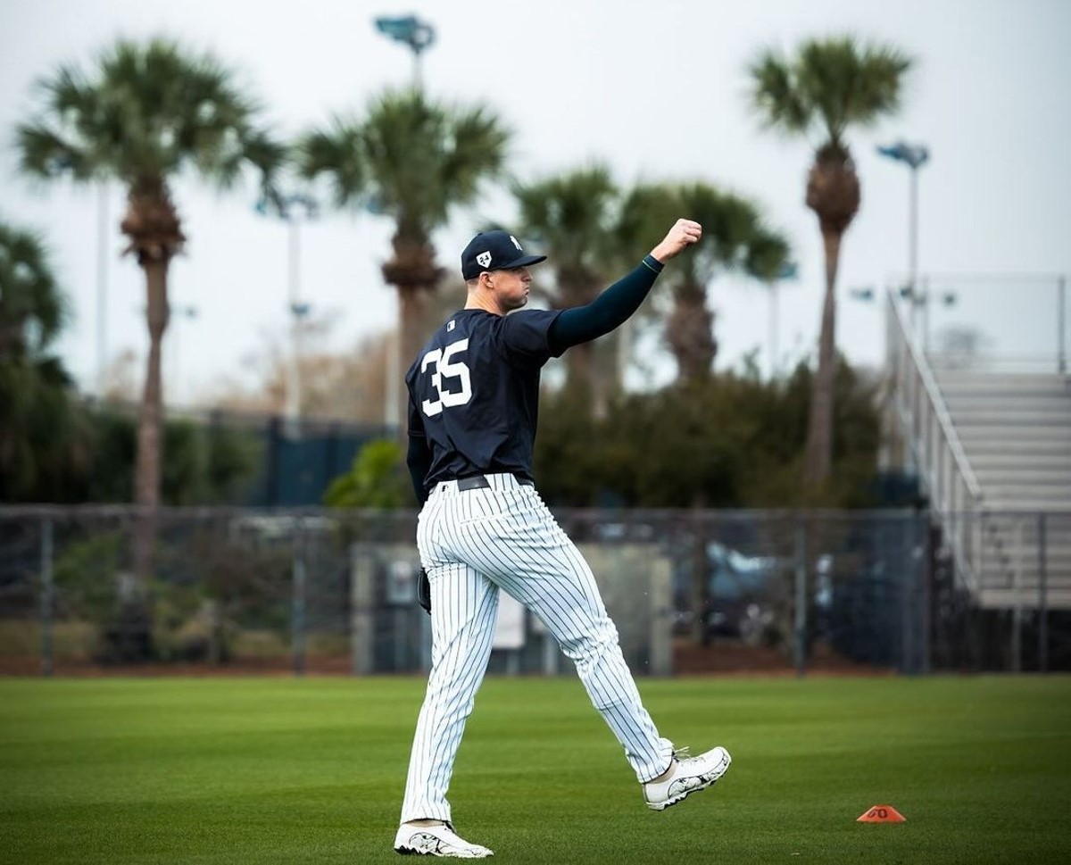 El cerrador de los Yankees Clay Holmes en el campo de entrenamiento de primavera de Tampa el 18 de febrero de 2024.