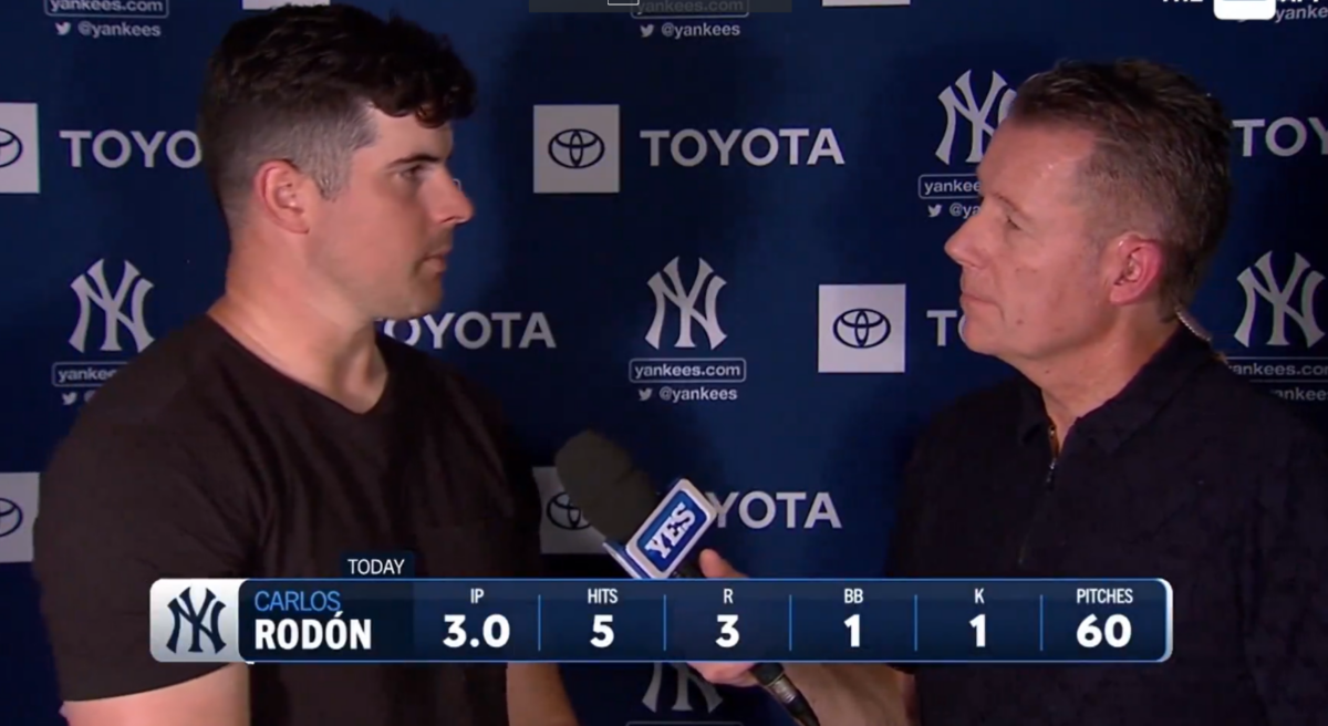 Carlos Rodon, jugador de los new york yankees durante una entrevista con YES Network