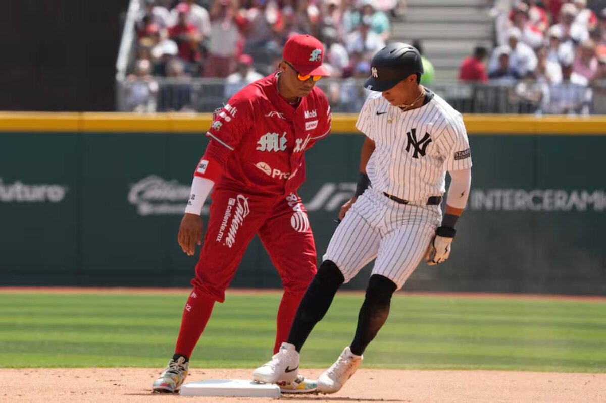 Oswald Cabrera, player of the new york yankees against robinson cano
