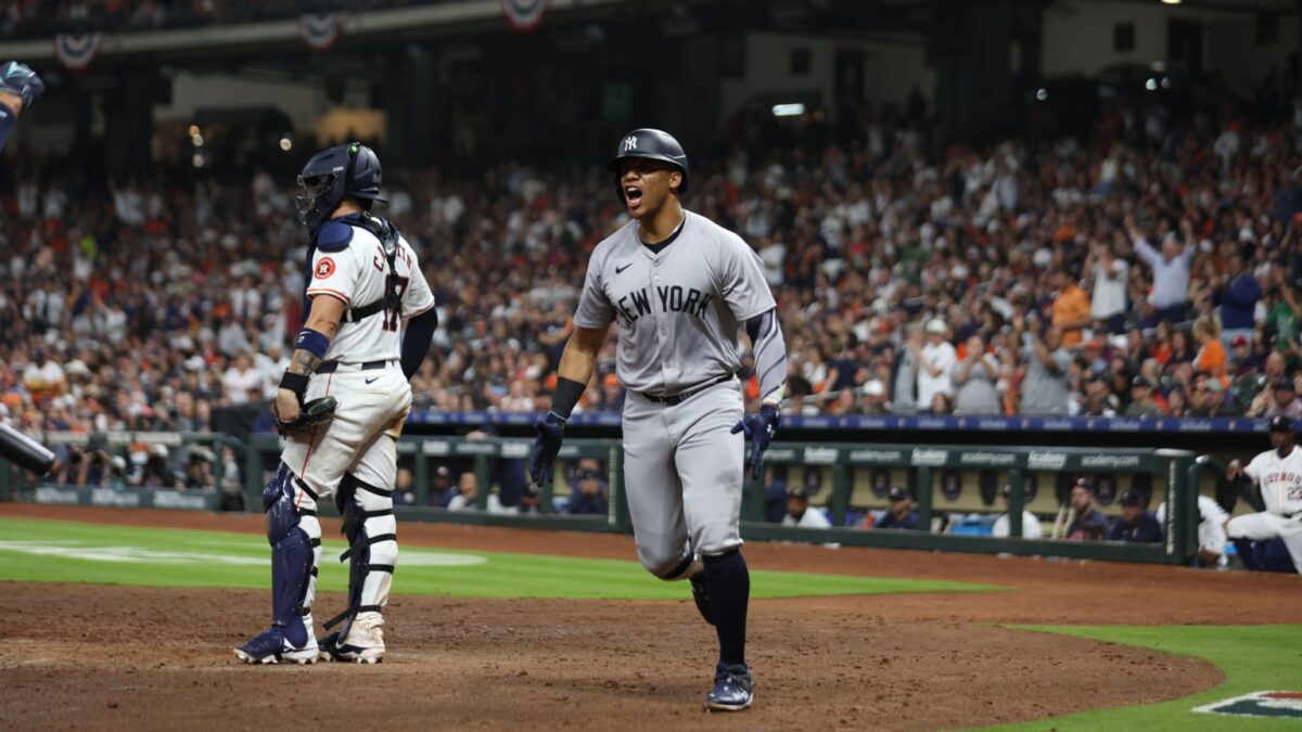 Yankees' Juan Soto runs after hitting his first homer in 2024 against the Astros on March 29, 2024.