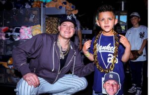 Yankees outfielder Alex Verdugo spreads cheer among young fans, surprising them with a thoughtful gesture of handpicking flashy chains at the Yankees' team store.