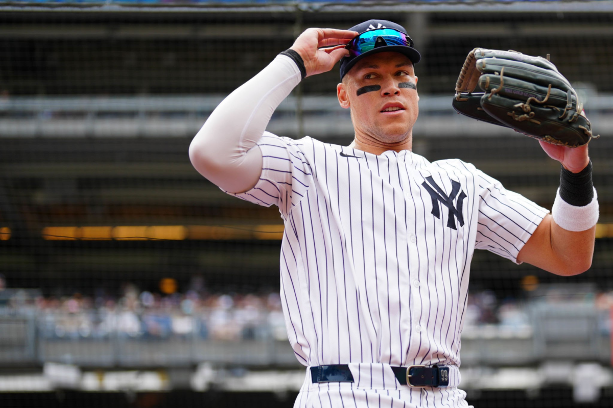 Las recientes actuaciones estelares de Aaron Judge con los Yankees de Nueva York han hecho subir los precios de sus cromos autografiados en eBay, desatando intensas guerras de pujas.