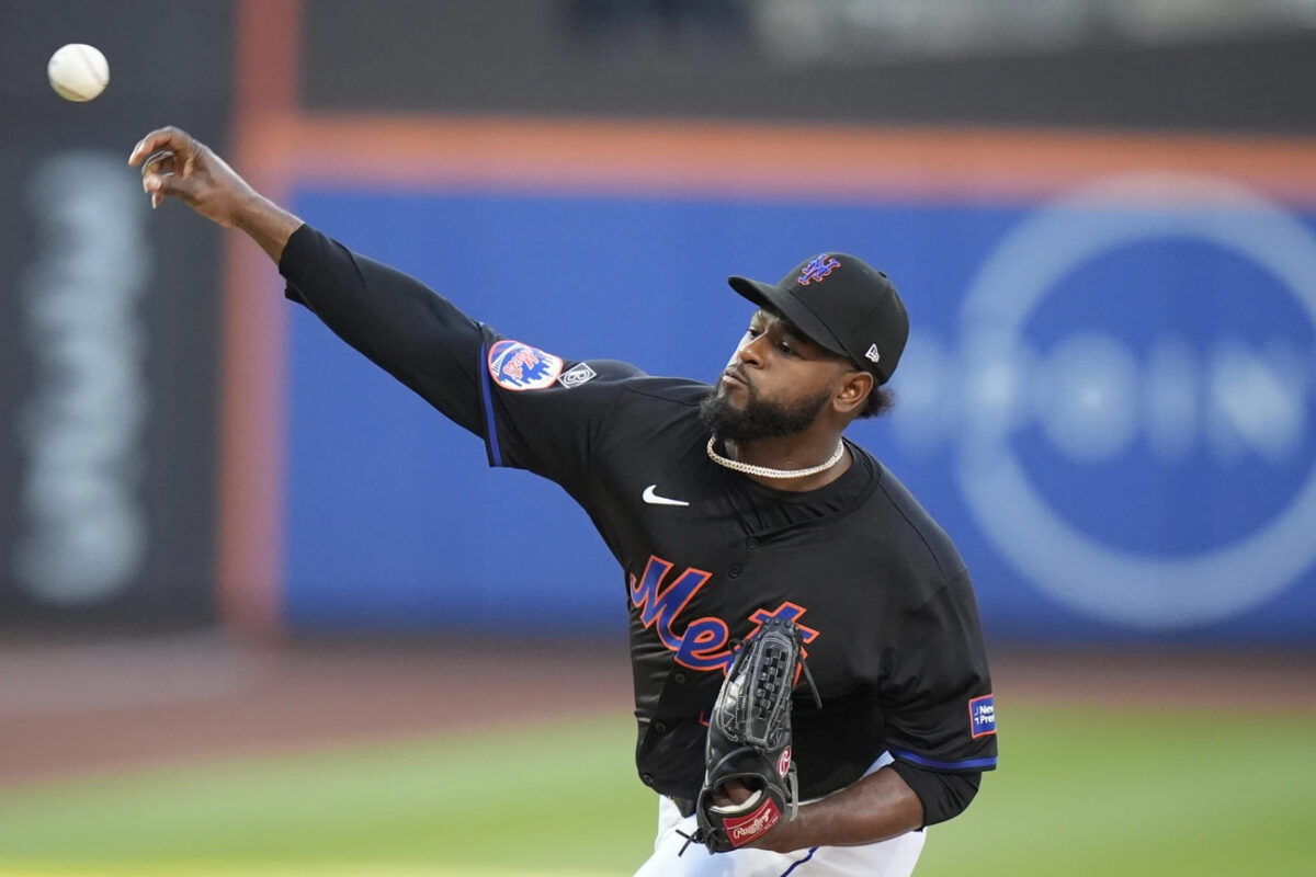 New York Mets’ Luis Severino pitches during the first inning of a baseball game against the Arizona Diamondbacks, Friday, May 31, 2024, in New York.