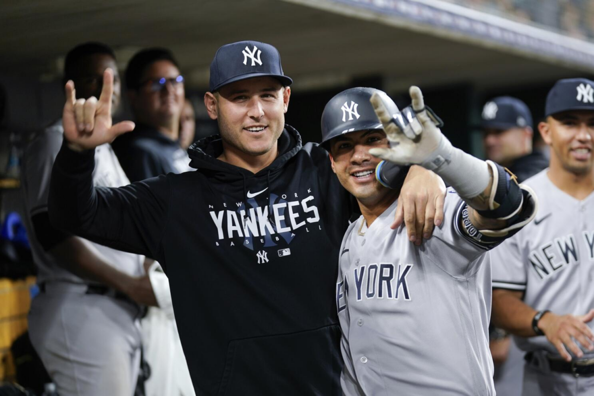 Jugadores de los Yankees: Anthony Rizzo y Gleyber Torres