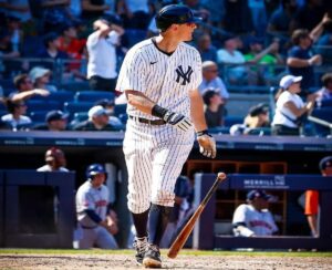 DJ LeMahieu hits a clutch two-run homer for the Yankees against the Astros at Yankee Stadium on June 26, 2022.