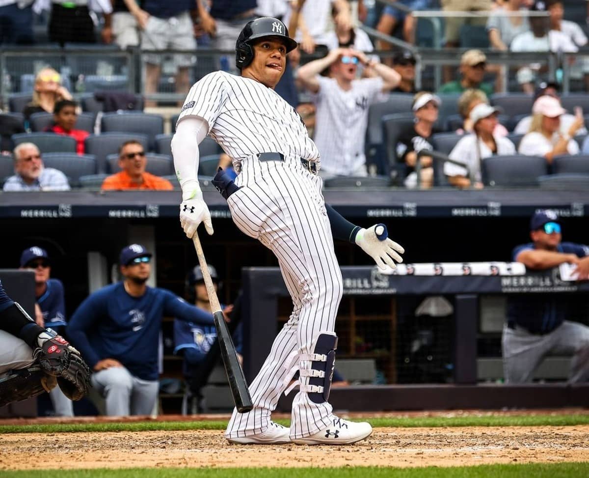 Juan Soto, de los Yankees, reacciona tras su segundo jonrón contra los Rays en el Yankee Stadium el 22 de julio de 2024.