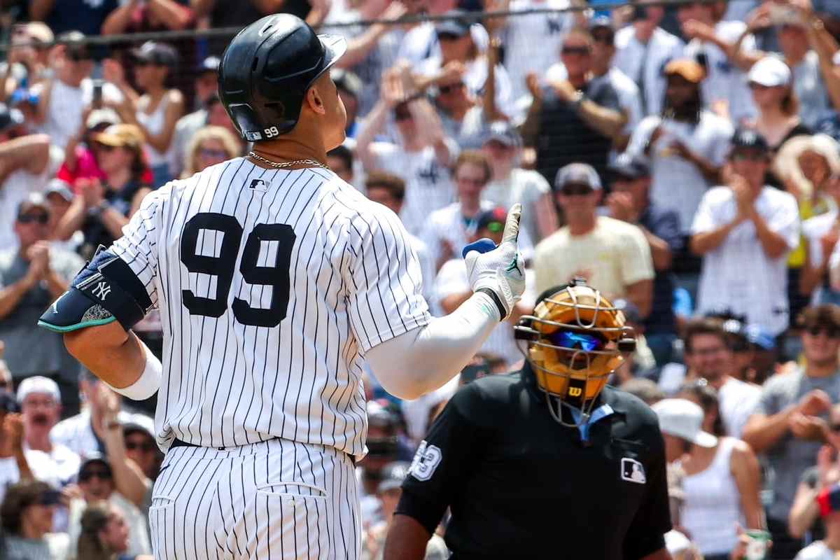 Aaron Judge celebrating during the Yankees’ win over the Blue Jays on Aug. 3, 2024.