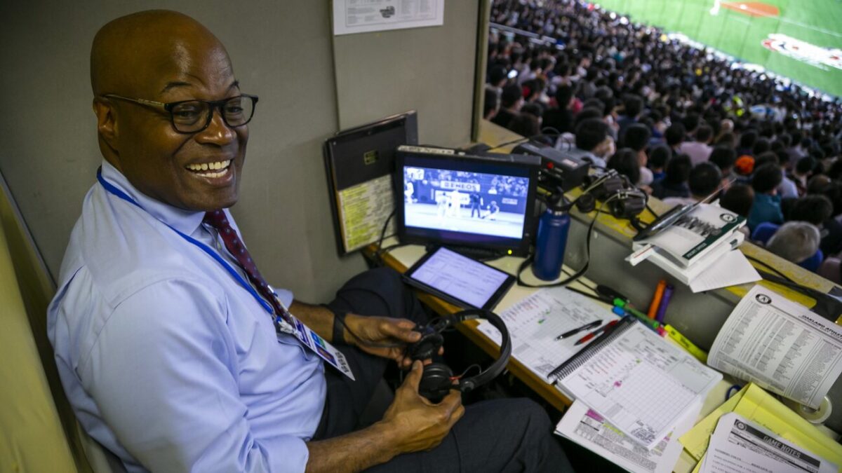 Dave Sims has been the Seattle Mariners’ television play-by-play announcer since 2007. 