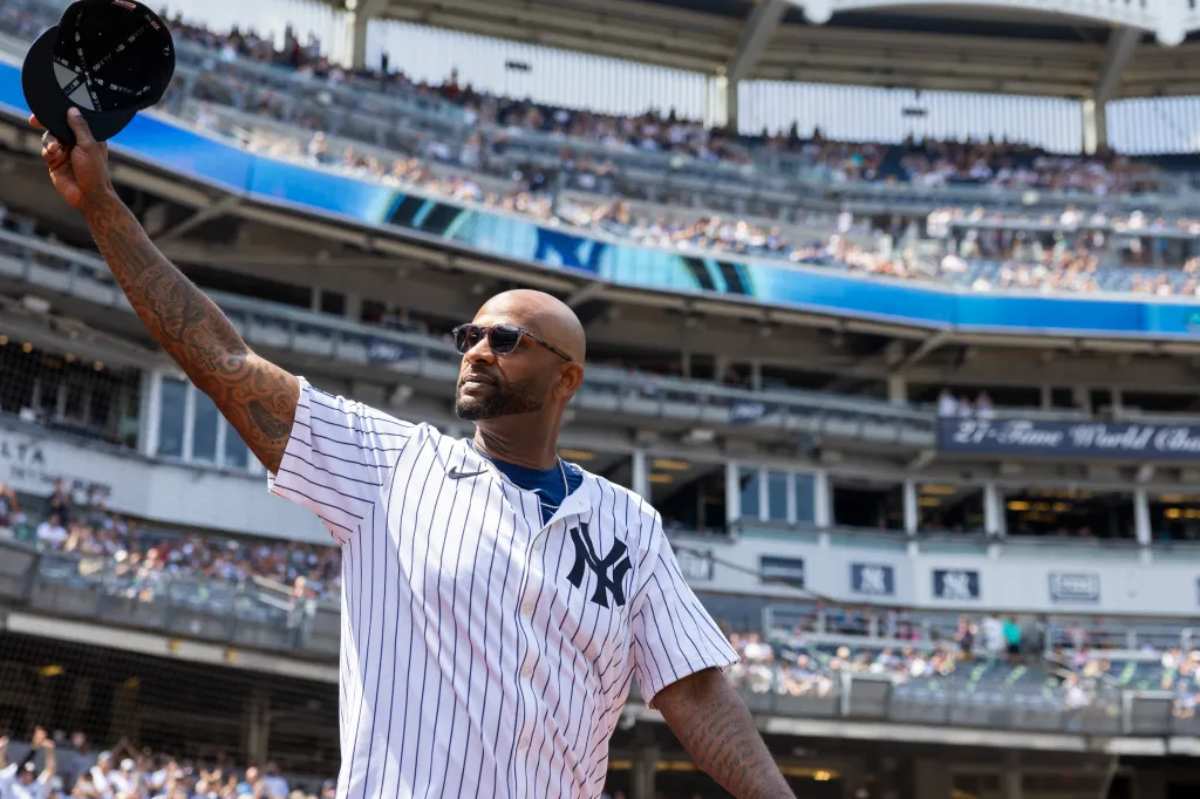 CC Sabathia , figura clave en la victoria de los Yankees en las Series Mundiales de 2009, expresó su firme apoyo a que el equipo vuelva a fichar al jardinero Juan Soto, afirmando que "tiene sentido" para ambas partes.