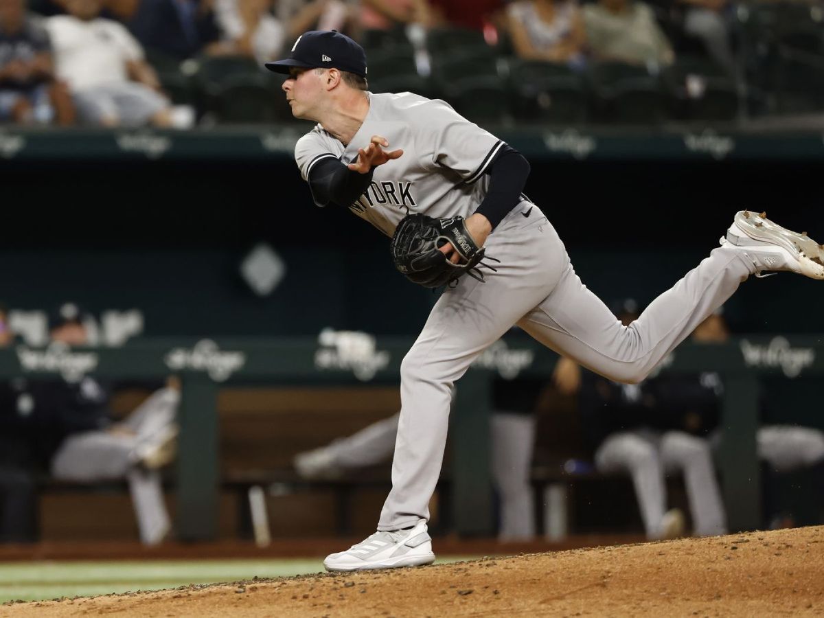 Scott Effross, con su uniforme de los Yankees de Nueva York.
26 de septiembre de 2024, Effross se prepara para su regreso mientras los Yankees se acercan a la postemporada. 