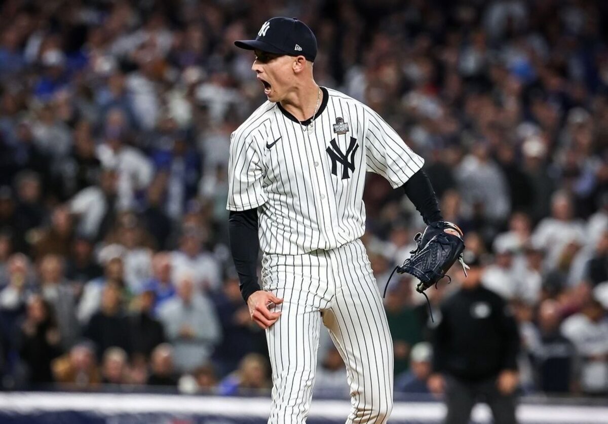 Yankees closer Luke Weaver is in action against the Dodgers at Yankee Stadium on Oct. 29, 2024.