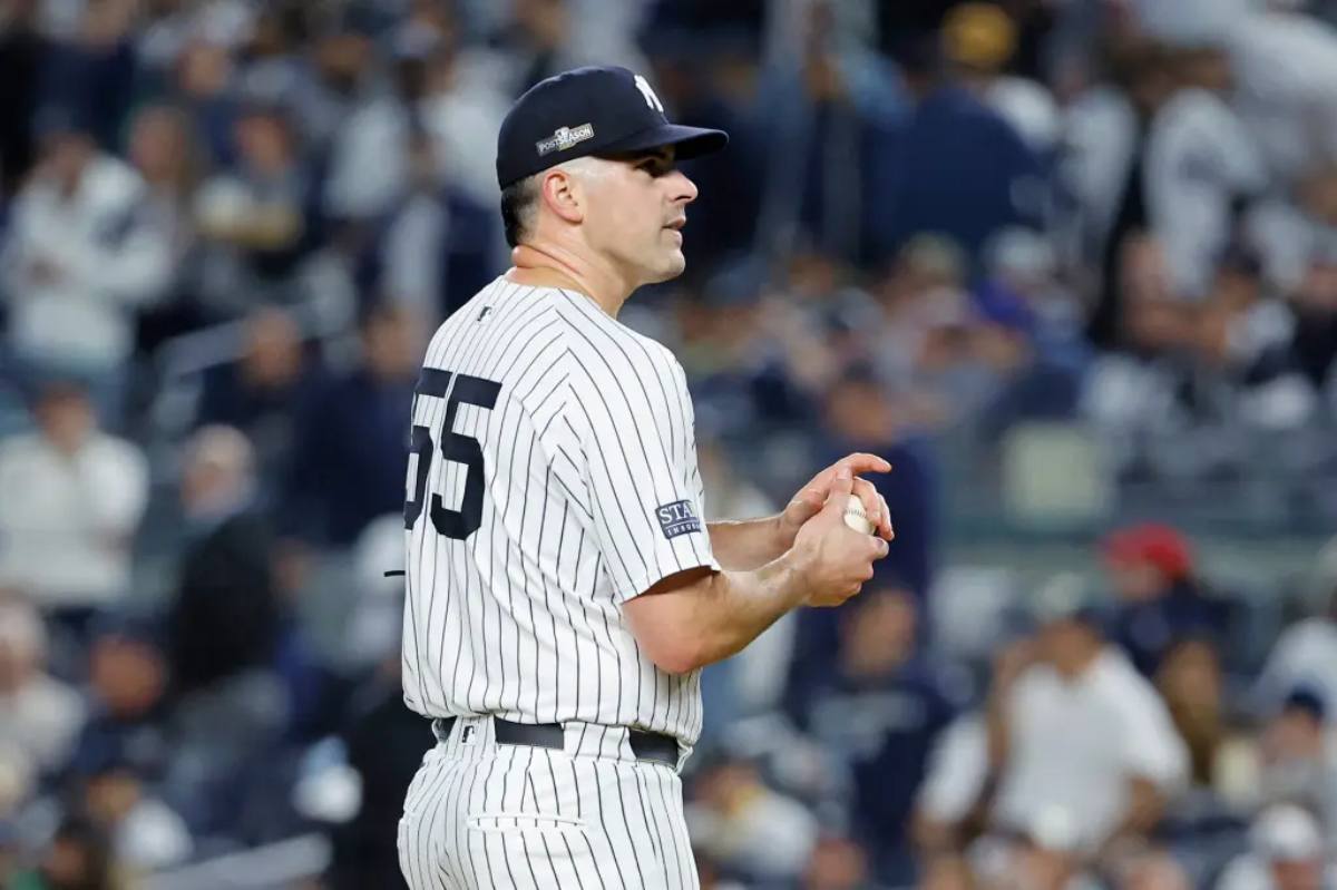 Carlos Rodon tuvo problemas con los Yankees durante la derrota en el 2º partido el 7 de octubre.