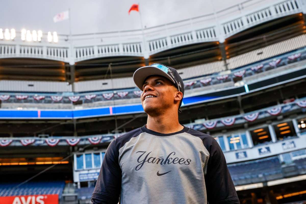 Juan Soto during bat training hours before ALCS Game 1 between the Yankees and Guardians on October 14, 2024. Along with Anthony Volpe and Alex Verdugo, Soto was named a finalist for the 2024 Gold Glove awards