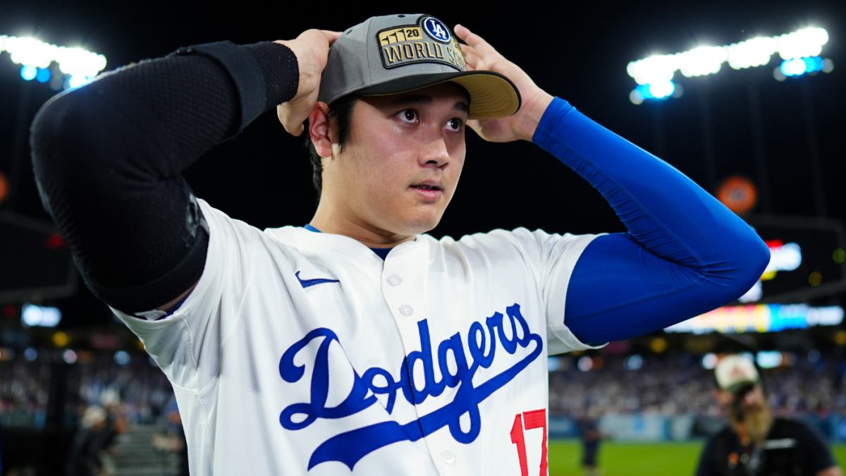 Shohei Ohtani left Game 2 of the World Series on October 26, 2024, with an apparent injury at Dodger Stadium while playing against the New York Yankees