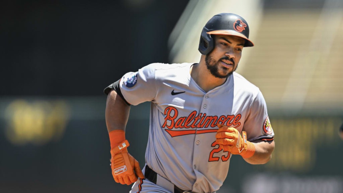 Anthony Santander, a switch-hitting outfielder for the Baltimore Orioles, hit a solo home run to right field in the top of the first inning, giving his team an early 1-0 lead against the Miami Marlins on July 25, 2024.
