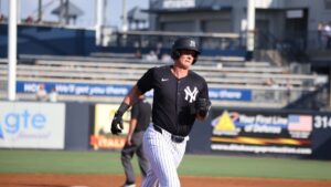 Yankees surrender talented infielder in lopsided trade, now watch him chase Gold Glove