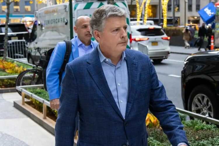 Yankees owner Hal Steinbrenner leaves the MLB owner's meeting on Nov. 18, 2025.