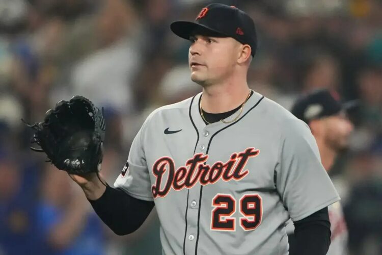 Detroit Tigers pitcher Tarik Skubal (29) reacts after Seattle Mariners first baseman Josh Naylor hit a double during the second inning in Game 5 of baseball’s American League Division Series Friday, Oct. 10, 2025, in Seattle.