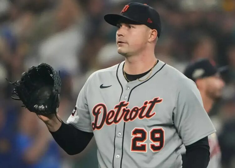 Detroit Tigers pitcher Tarik Skubal (29) reacts after Seattle Mariners first baseman Josh Naylor hit a double during the second inning in Game 5 of baseball’s American League Division Series Friday, Oct. 10, 2025, in Seattle.